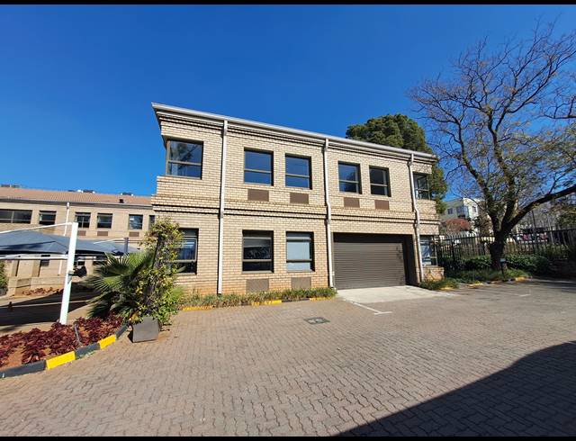 2,850M² OFFICE FOR SALE IN ILLOVO